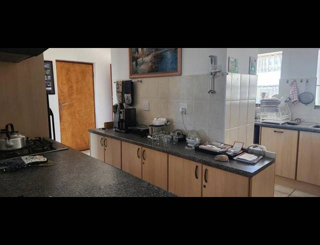 4 BEDROOM HOUSE FOR SALE IN KLEINBAAI